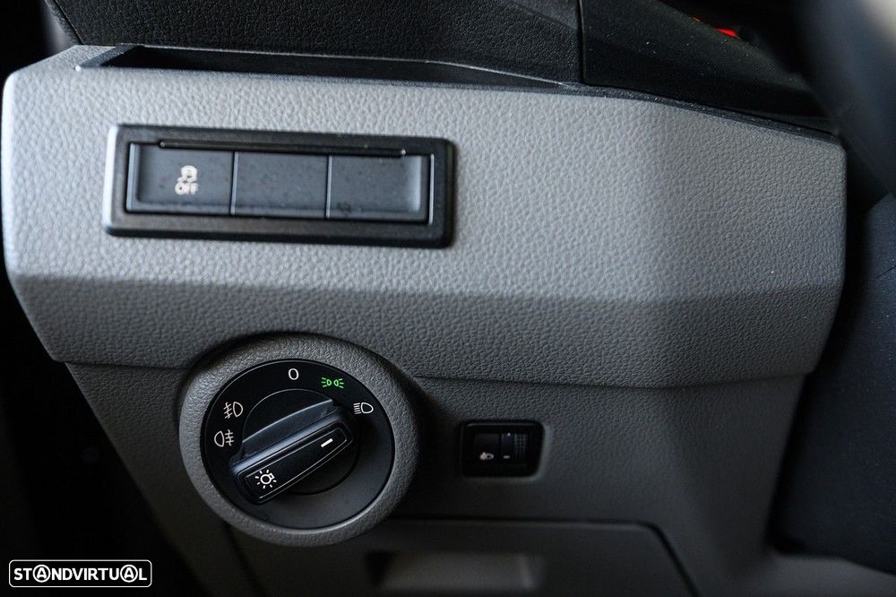 VW Caravelle 2.0 TDI L.Comfortline - 31