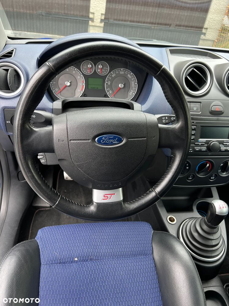 Ford Fiesta - 14
