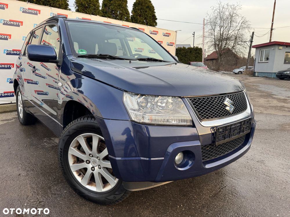 Suzuki Grand Vitara 2.0 Comfort + Family - 2