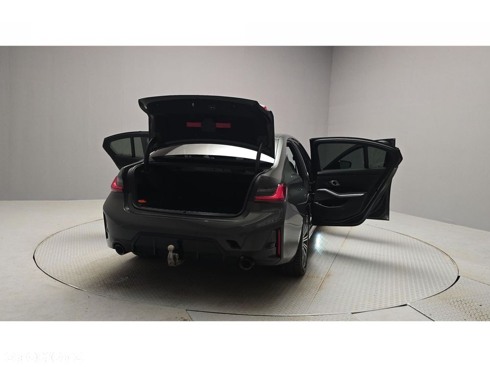 BMW Seria 3 - 12