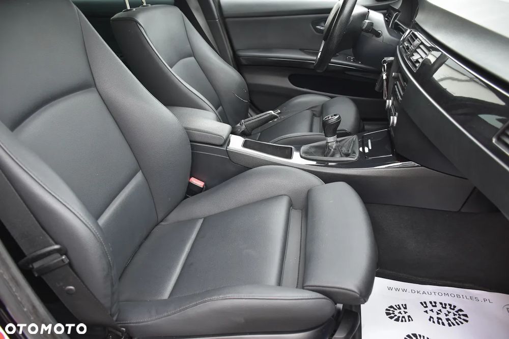 BMW Seria 3 318d DPF Edition Exclusive - 26
