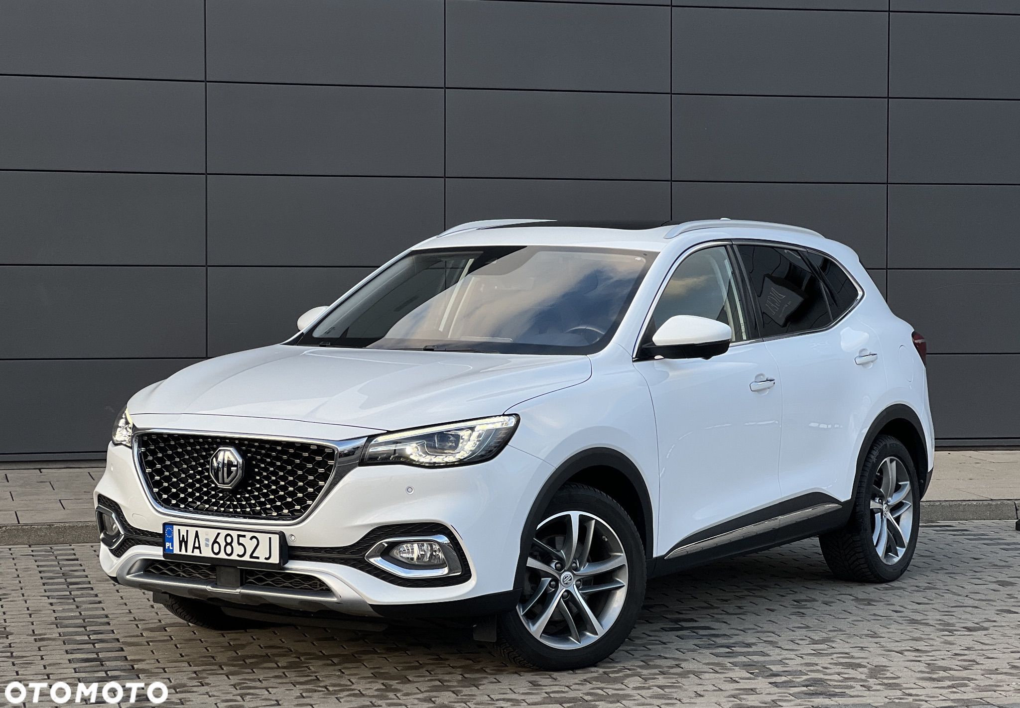 MG EHS 1.5T-GDI PHEV Luxury - 1