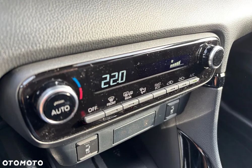 Toyota Yaris Hybrid 1.5 Style - 23