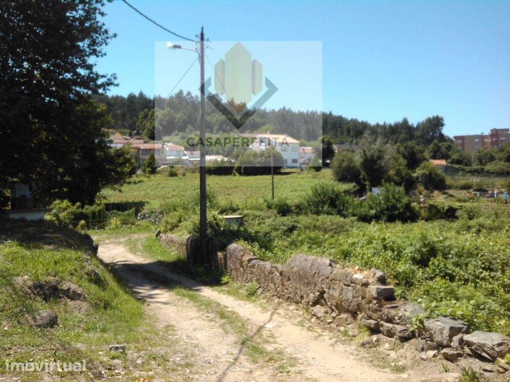Terreno p/ Construção, c/ 2000m2, ao centro dos CARVALHOS - Grande imagem: 3/4