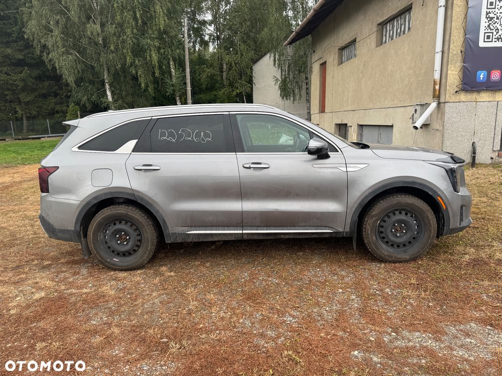 Kia Sorento - 9