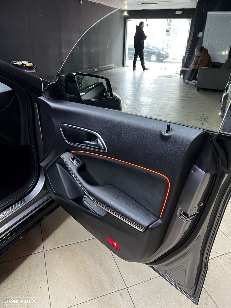 Mercedes-Benz CLA 180 AMG Line - 29