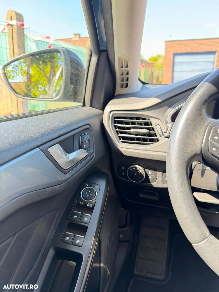 FORD Focus 2019 — imagine 15