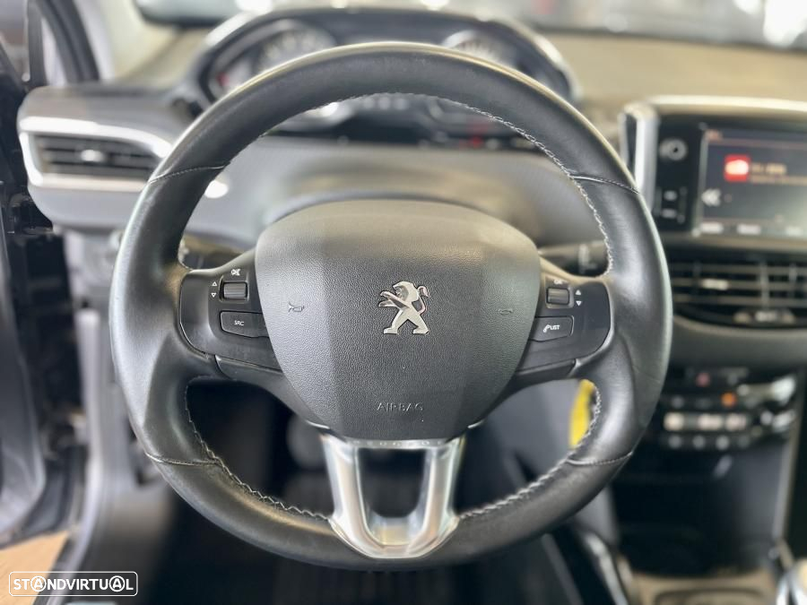 Peugeot 2008 1.2 PureTech Allure - 11