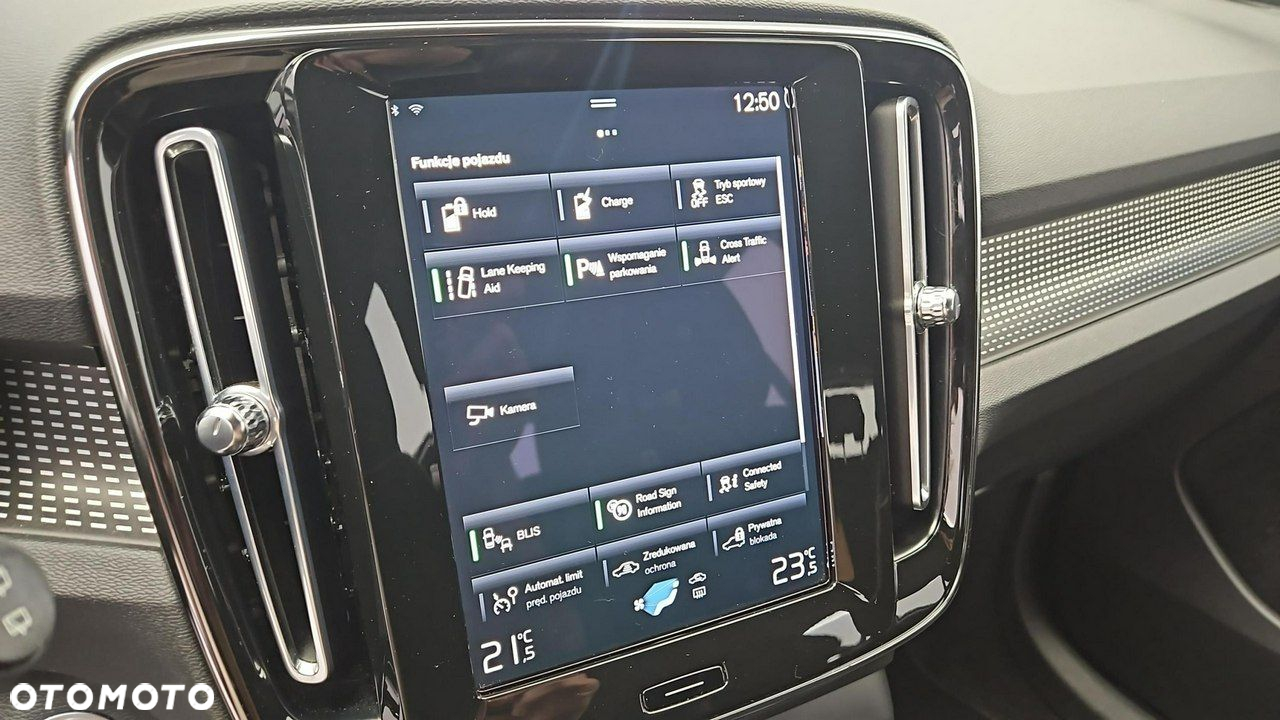 Volvo XC 40 - 22