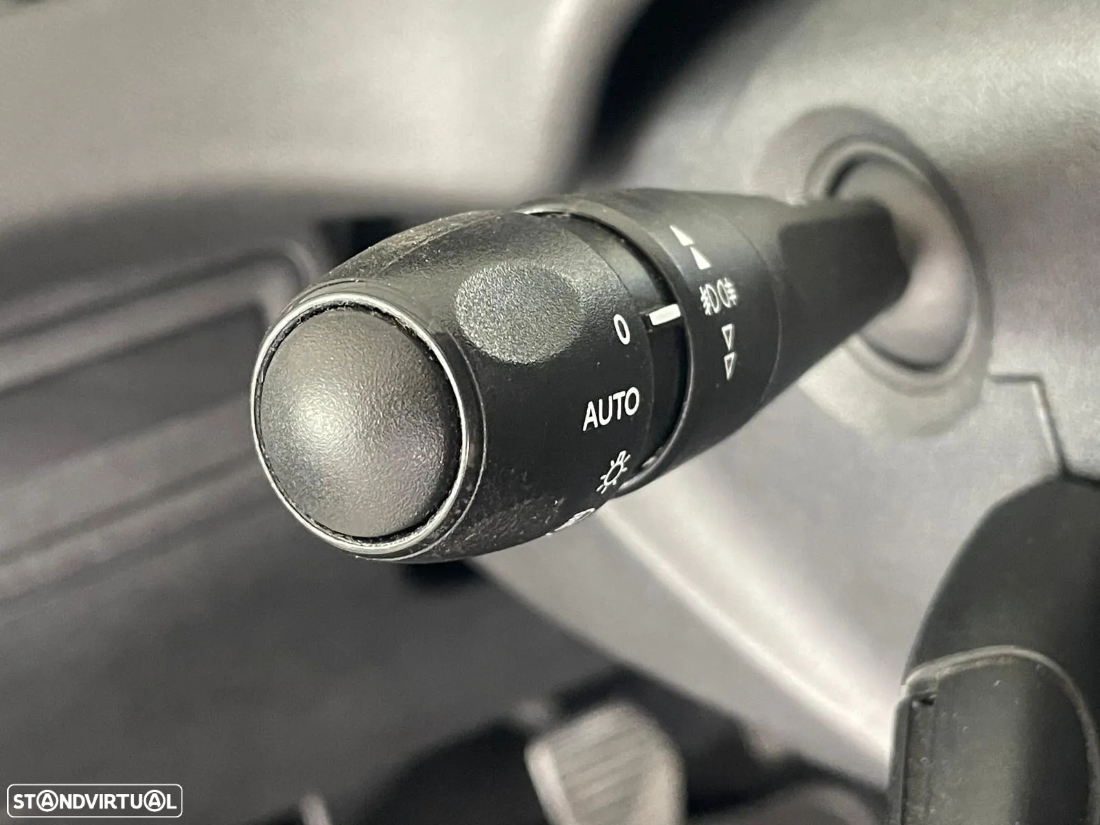 Peugeot 208 1.4 HDi Access - 12