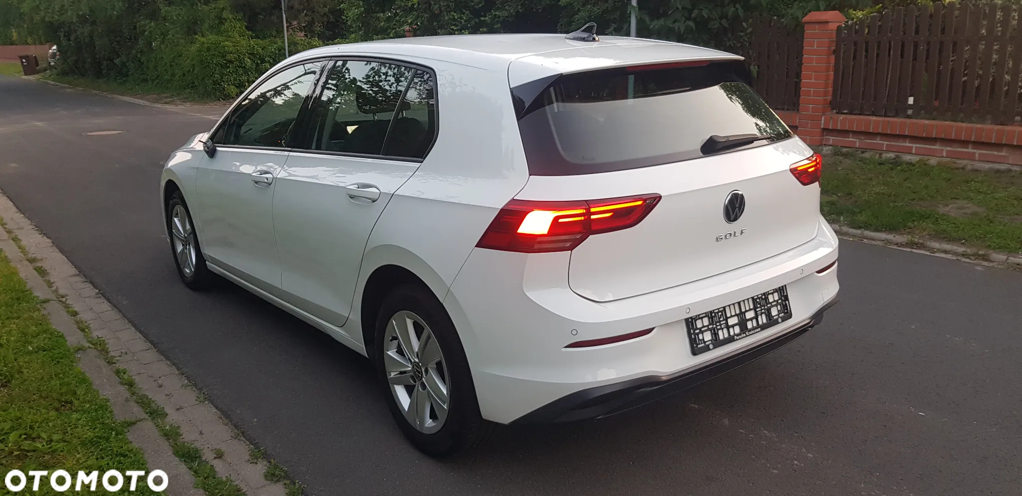 Volkswagen Golf - 10