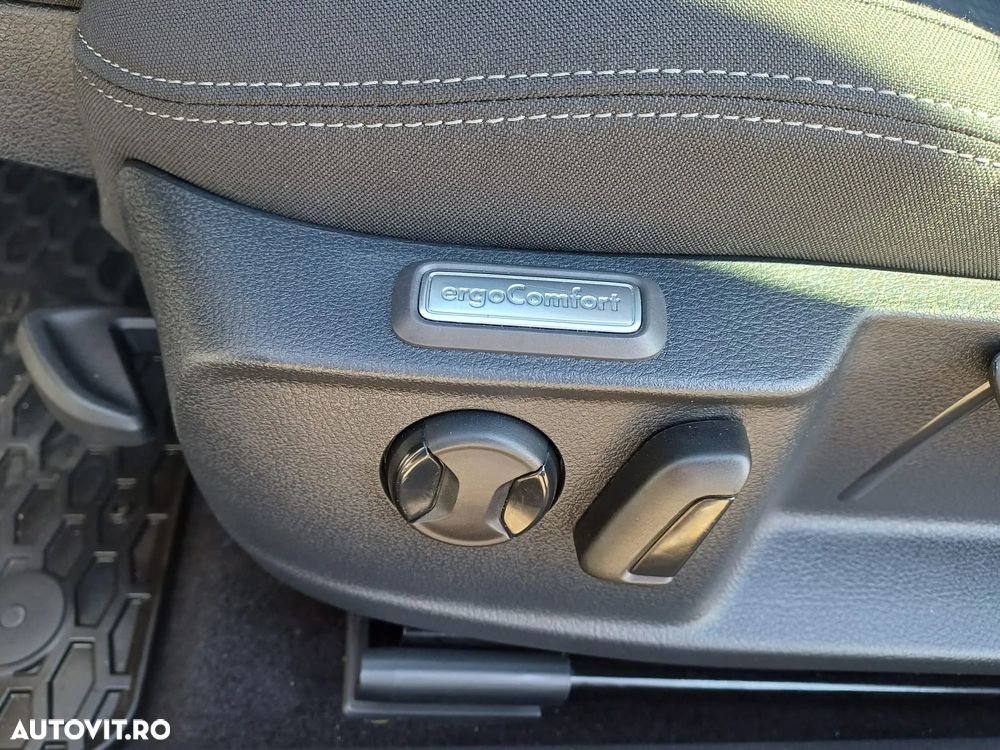 Volkswagen Passat 1.5 TSI ACT DSG Comfortline - 14