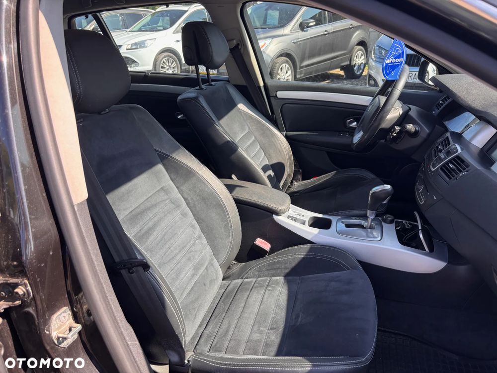 Renault Laguna 2.0 DCi Initiale - 25