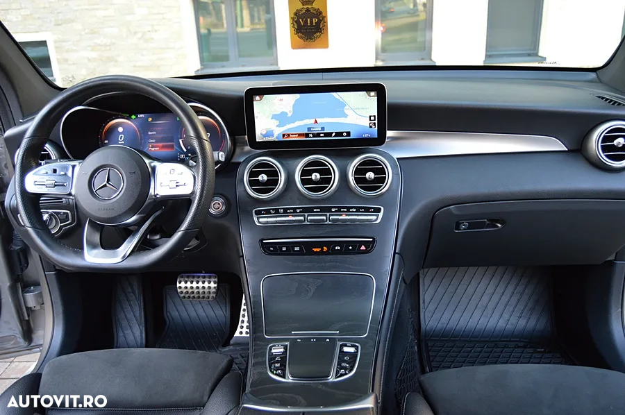 Mercedes-Benz GLC Coupe 220 d 4Matic 9G-TRONIC AMG Line - 32