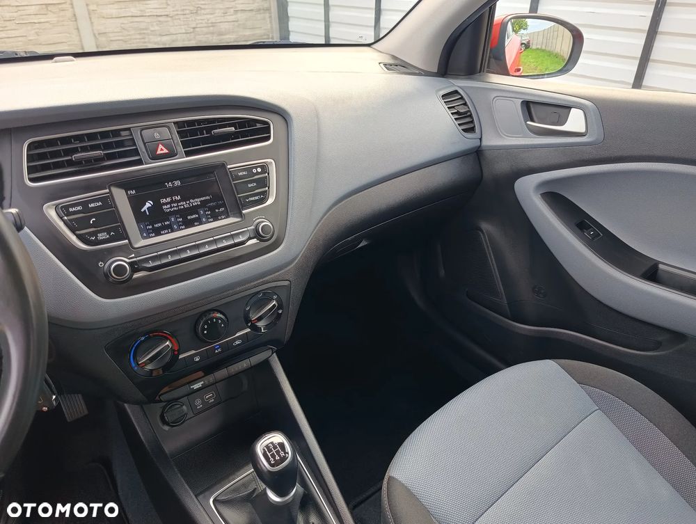 Hyundai i20 1.25 Comfort - 27
