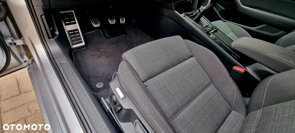 Volkswagen Passat 2.0 TDI EVO Business - 14