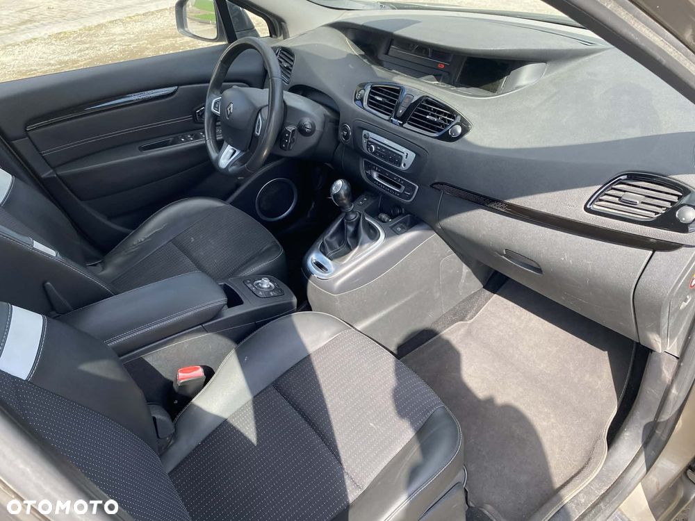 Renault Scenic - 13