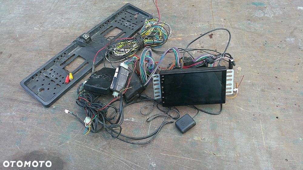 RADIO SAMOCHODOWE ANDROID KAMERKA COFANIA - 1