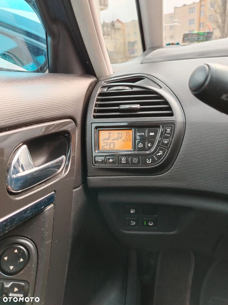 Citroën C4 Picasso 2.0 HDi FAP Exclusive - 11