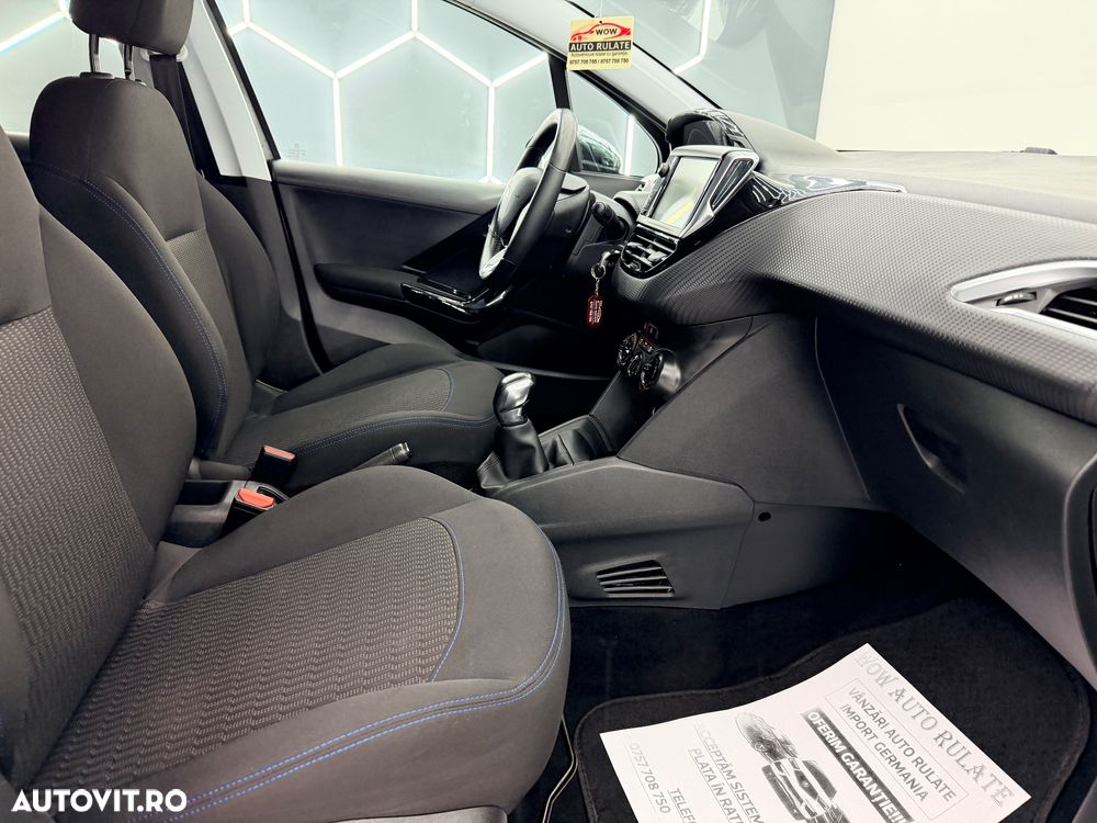 Peugeot 208 PureTech 82 Style - 15