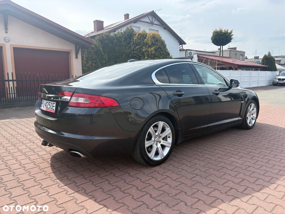 Jaguar XF 3.0 V6 Luxury - 8