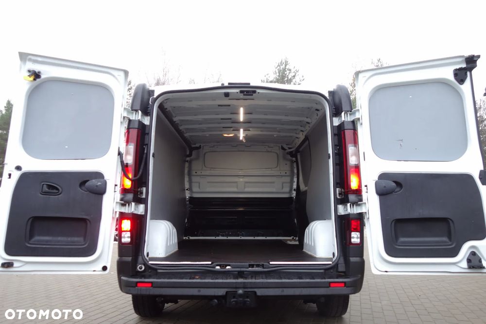 Renault Trafic 2.0 Dci  120 KM Long Klima Kamera Ledy - 12