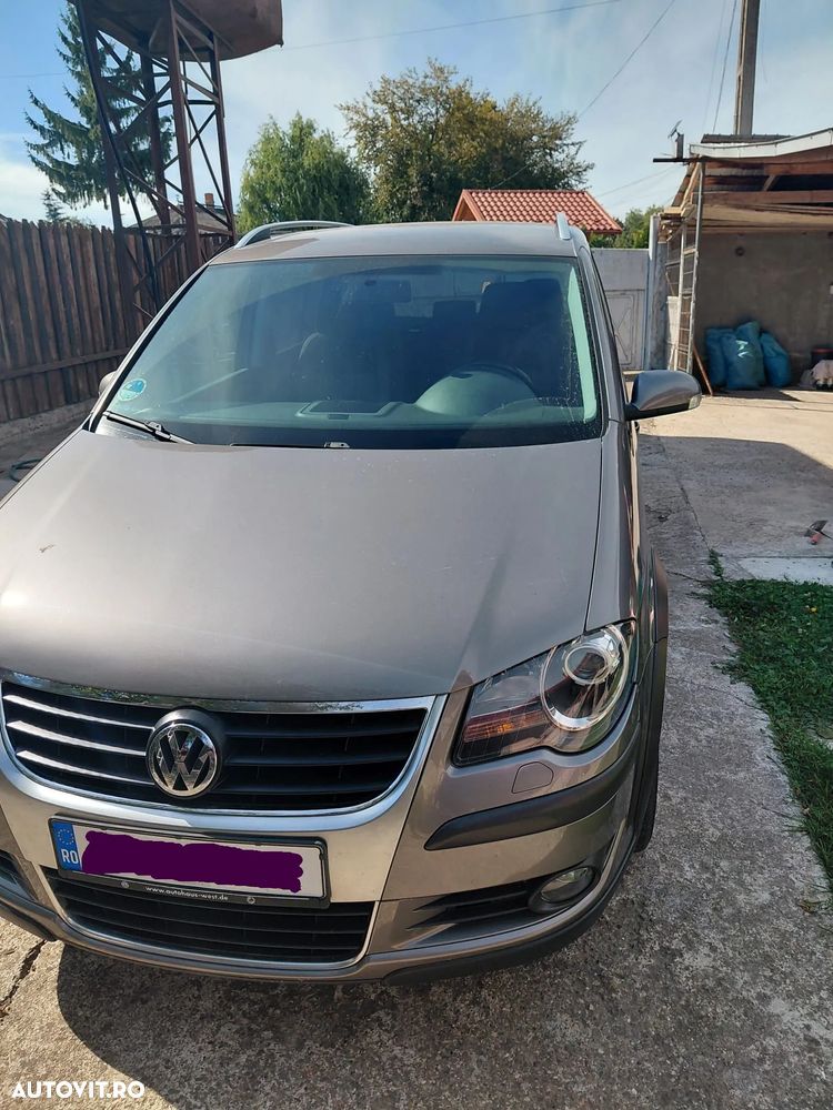 Volkswagen Touran Cross 1.4 TSI Aut - 1