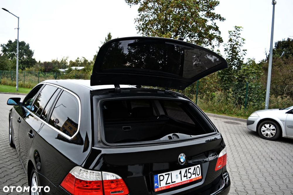 BMW Seria 5 520d Touring - 8