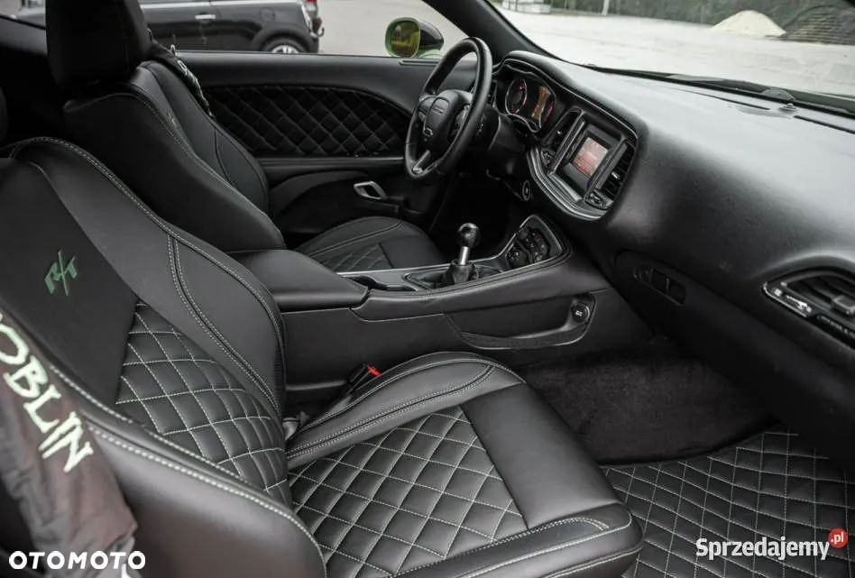 Dodge Challenger - 26