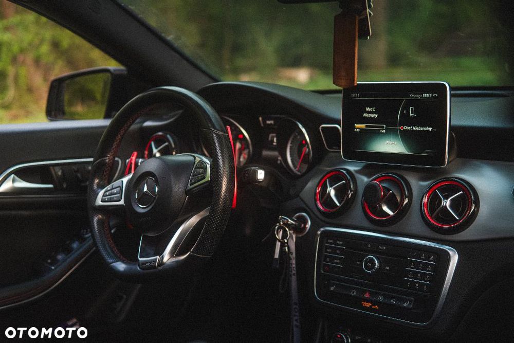 Mercedes-Benz CLA 250 4-Matic Sport - 19