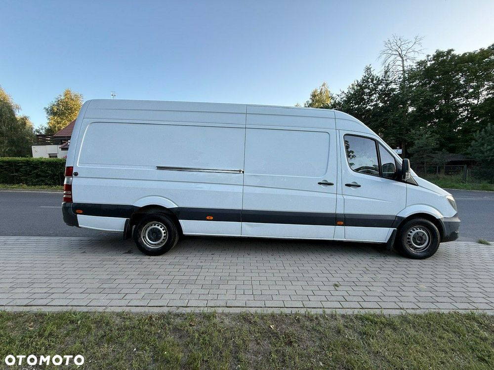 Mercedes-Benz Sprinter - 2