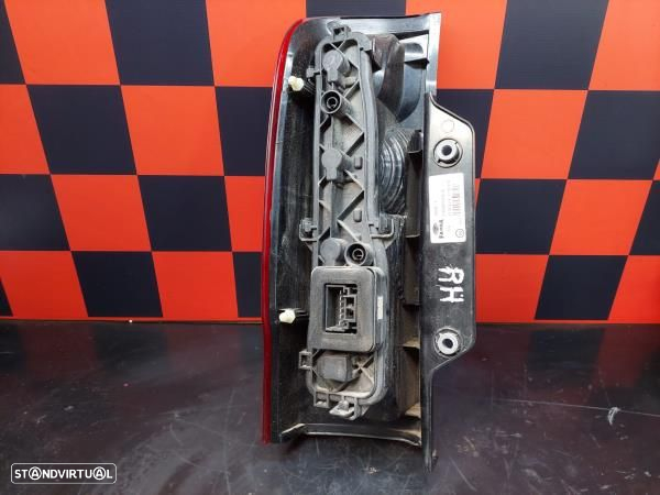 Farolim Stop Direito Fiat Fiorino Caixa/Combi (225_) - 2