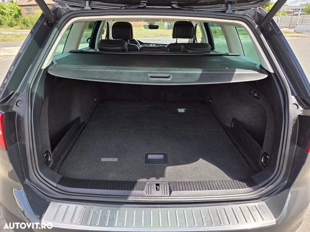 Volkswagen Passat 2.0 TDI DSG R Executive - 11