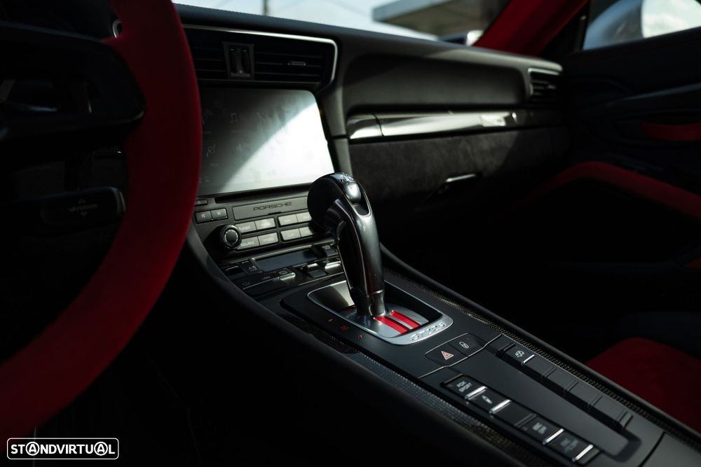 Porsche 911 (991) GT2 RS - 36