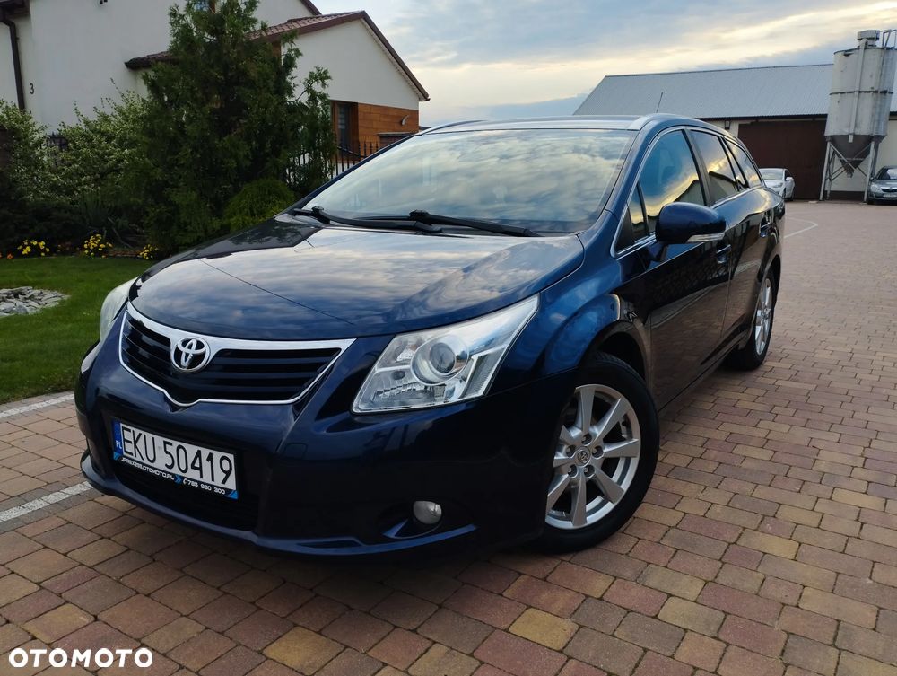 Toyota Avensis - 2