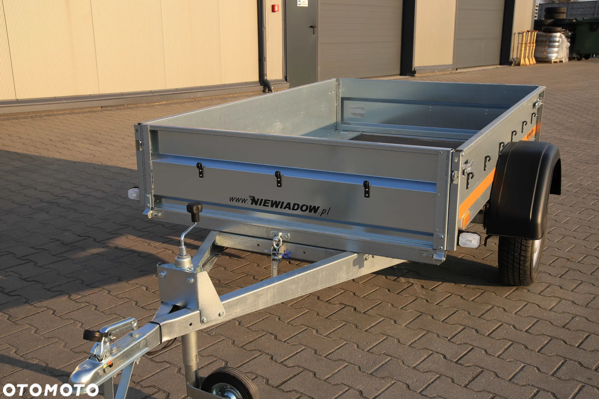 Niewiadów N-421U  204 x 128 x 35 cm DMC 750 kg Bardzo mocna - 3