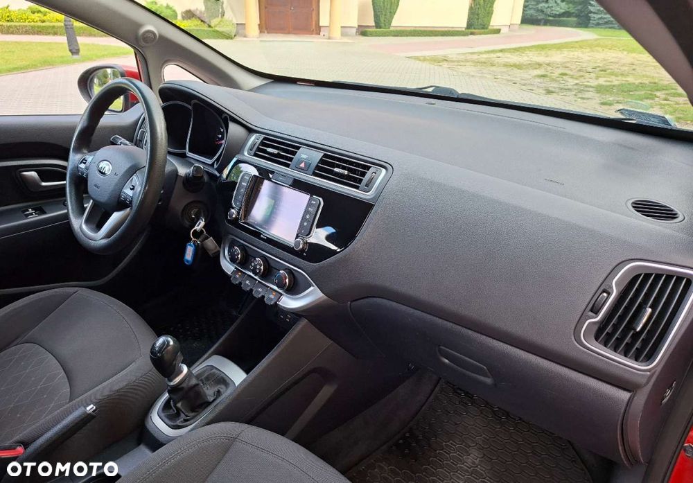 Kia Rio - 15