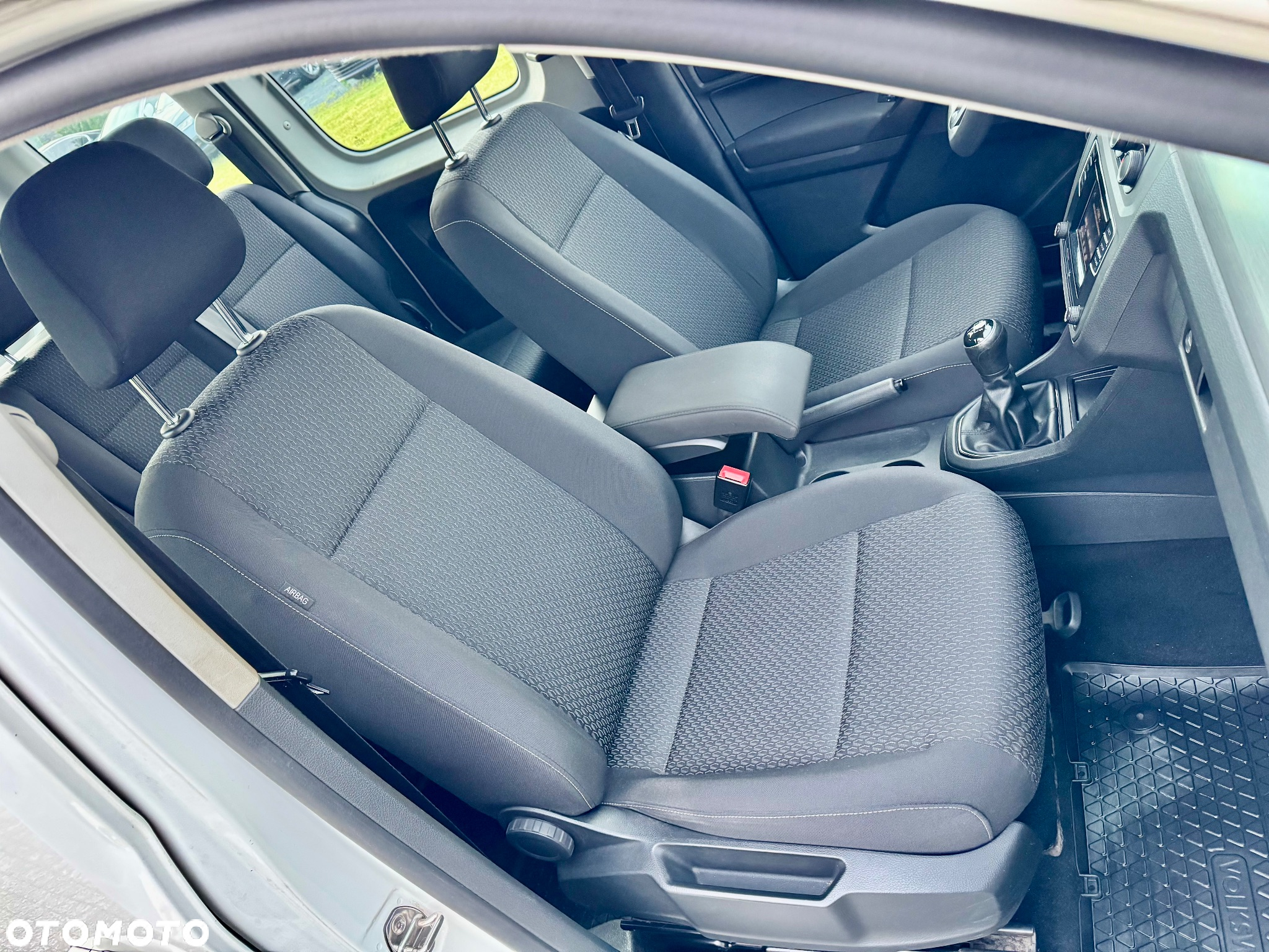 Volkswagen Caddy 2.0 TDI Comfortline - 18