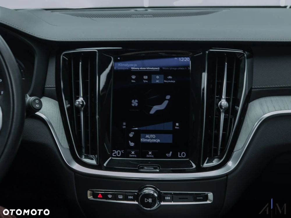 Volvo V60 Cross Country B4 D AWD Geartronic - 30