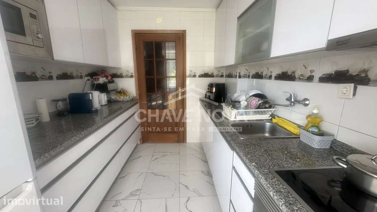 Apartamento T3 situado na zona de Coimbrões SD/CO - Grande imagem: 5/18