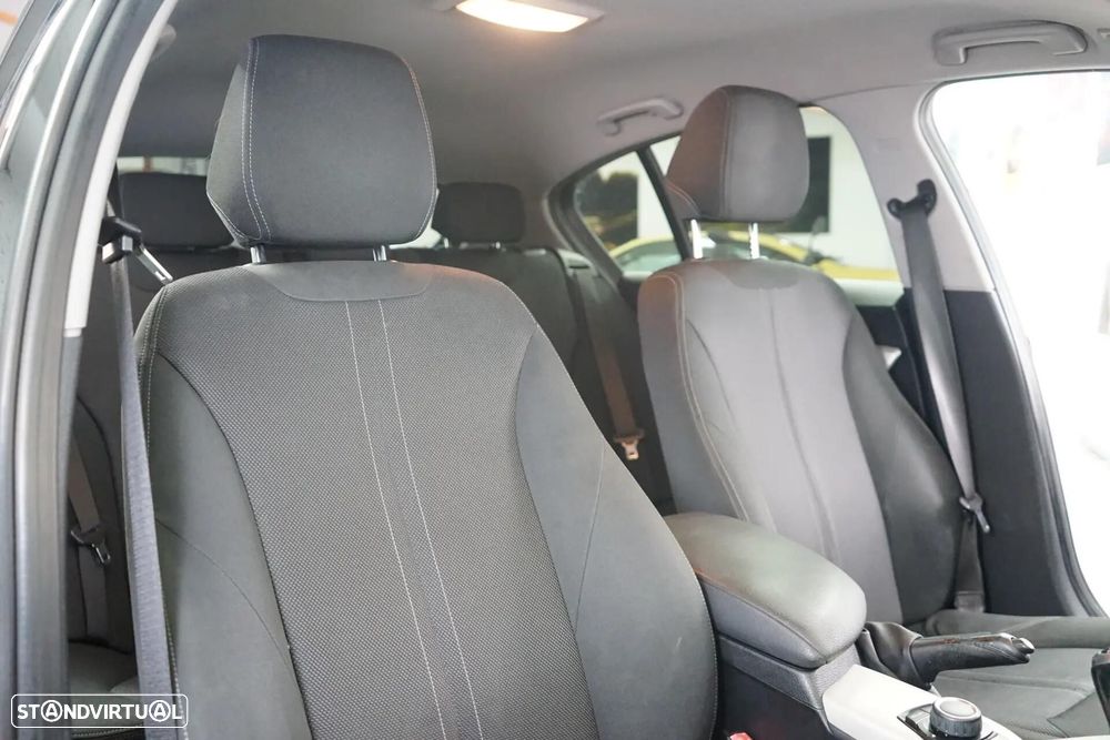 BMW 116 d Luxury Line - 38