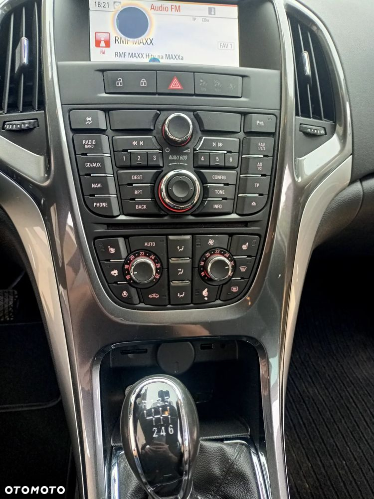 Opel Astra 2.0 CDTI Exklusiv - 12