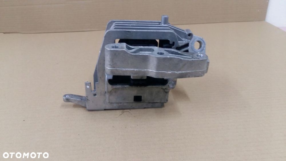 BMW F39 F40 F48 F55 F60 PODUSZKA SILNIKA 6885934 - 3