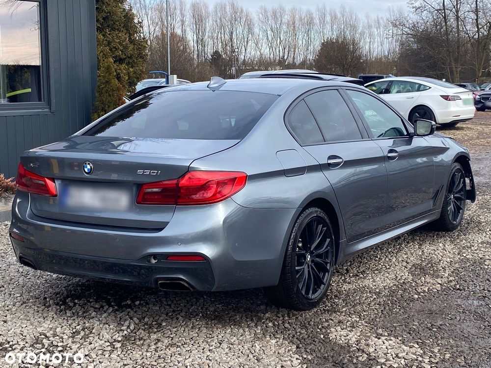 BMW Seria 5 530i xDrive M Sport sport - 12
