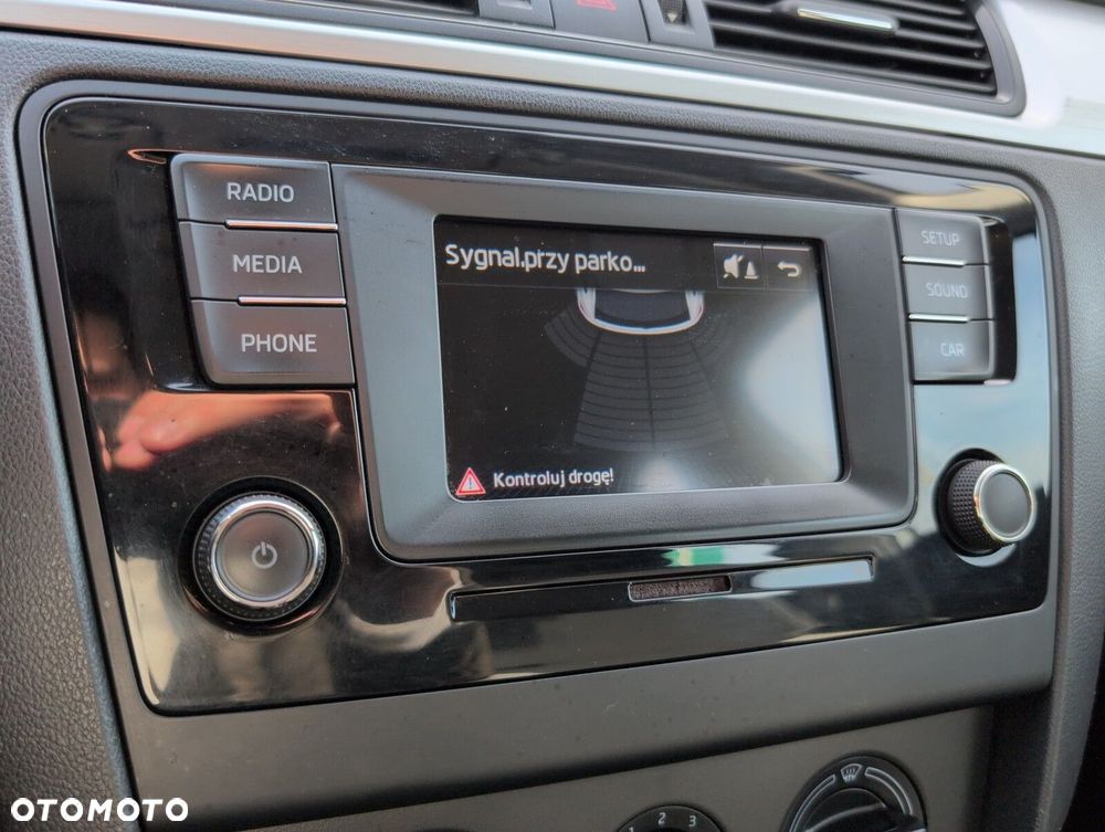 Skoda RAPID 1.2 TSI Ambition - 24
