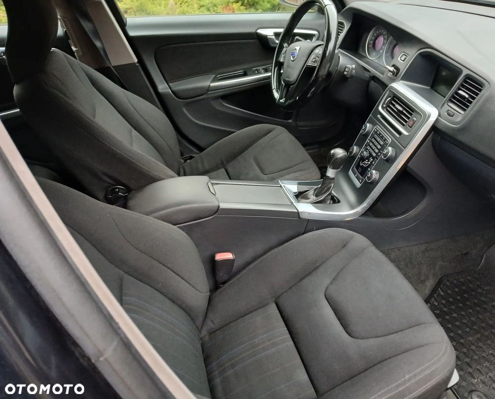Volvo V60 D2 Kinetic - 11