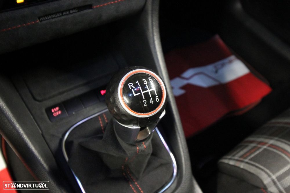 VW Golf 2.0 TSi GTI - 20