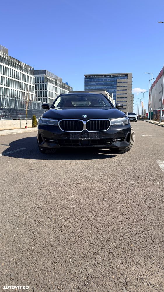 BMW Seria 5 530e xDrive Aut. - 2