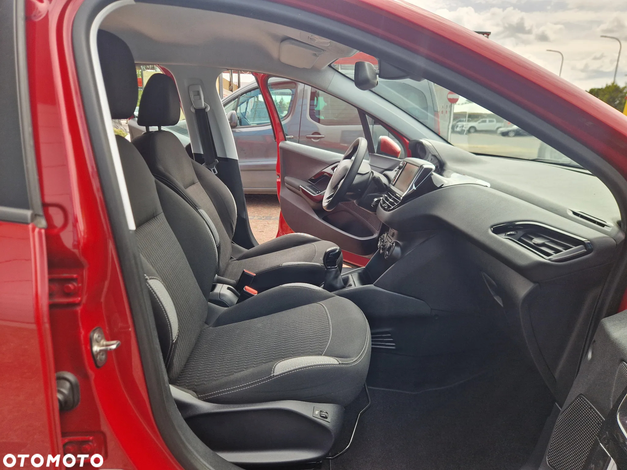 Peugeot 208 Blue-HDi 100 Stop&Start Active - 19