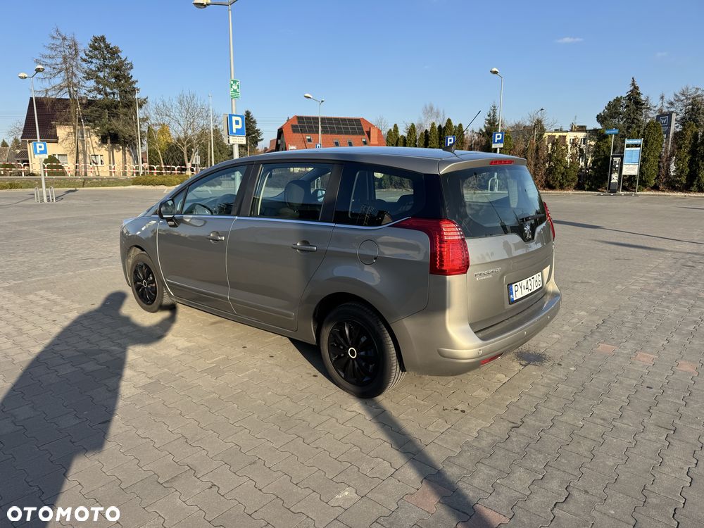 Peugeot 5008 - 2
